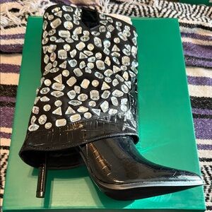 ⭐️ $25⭐️ Lauren Lorraine Black Boots with Gemstone Accents size 9 NIB